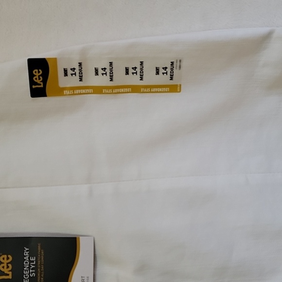 Lee Women's Legendary Seamed Shorts, Bright White, Size 14, NWT - Picture 12 of 15